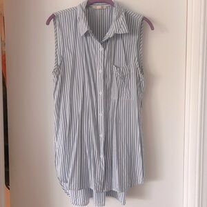 Sleeveless cotton top. Great for the summer vibes